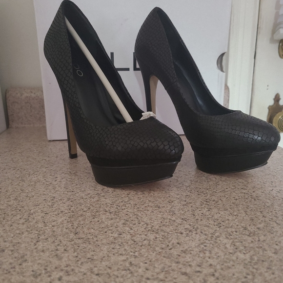 Black Platform Heels - Picture 2 of 8